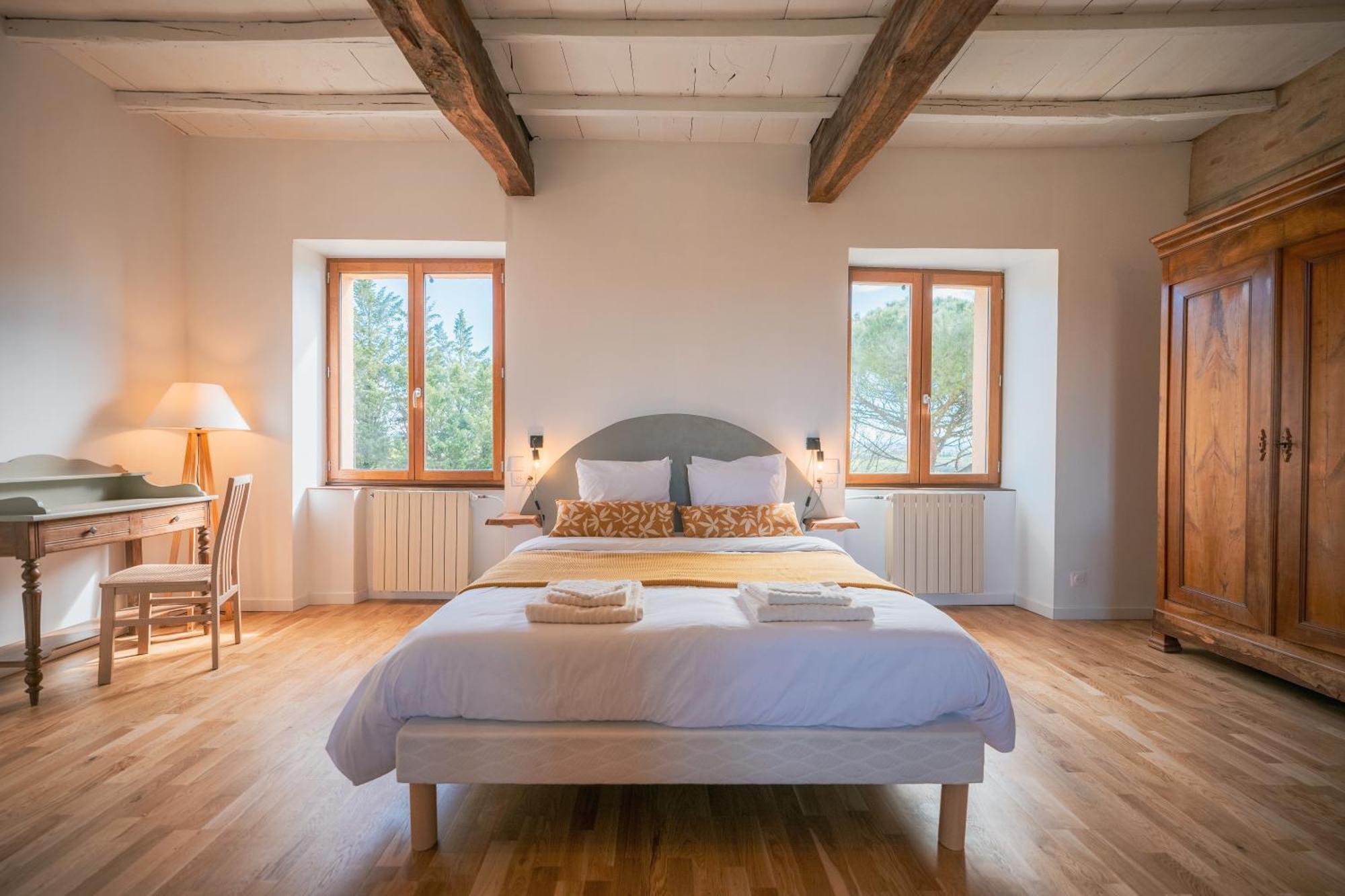 Chambres Et Table D'Hotes - Les Jardins De La Longagne Saussenac Exteriör bild